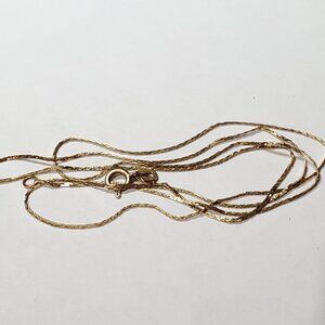 14k Solid Yellow Gold Delicate Chain.